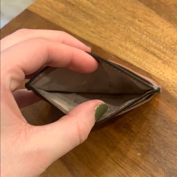 Micheal Kors card holder - Picture 3 of 3